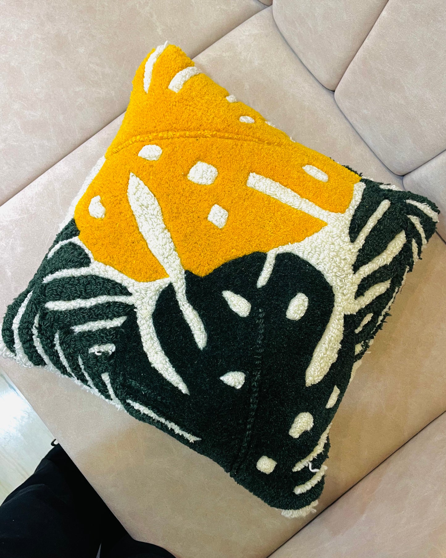 Monstera Leaves Tufted Cushion Cover
