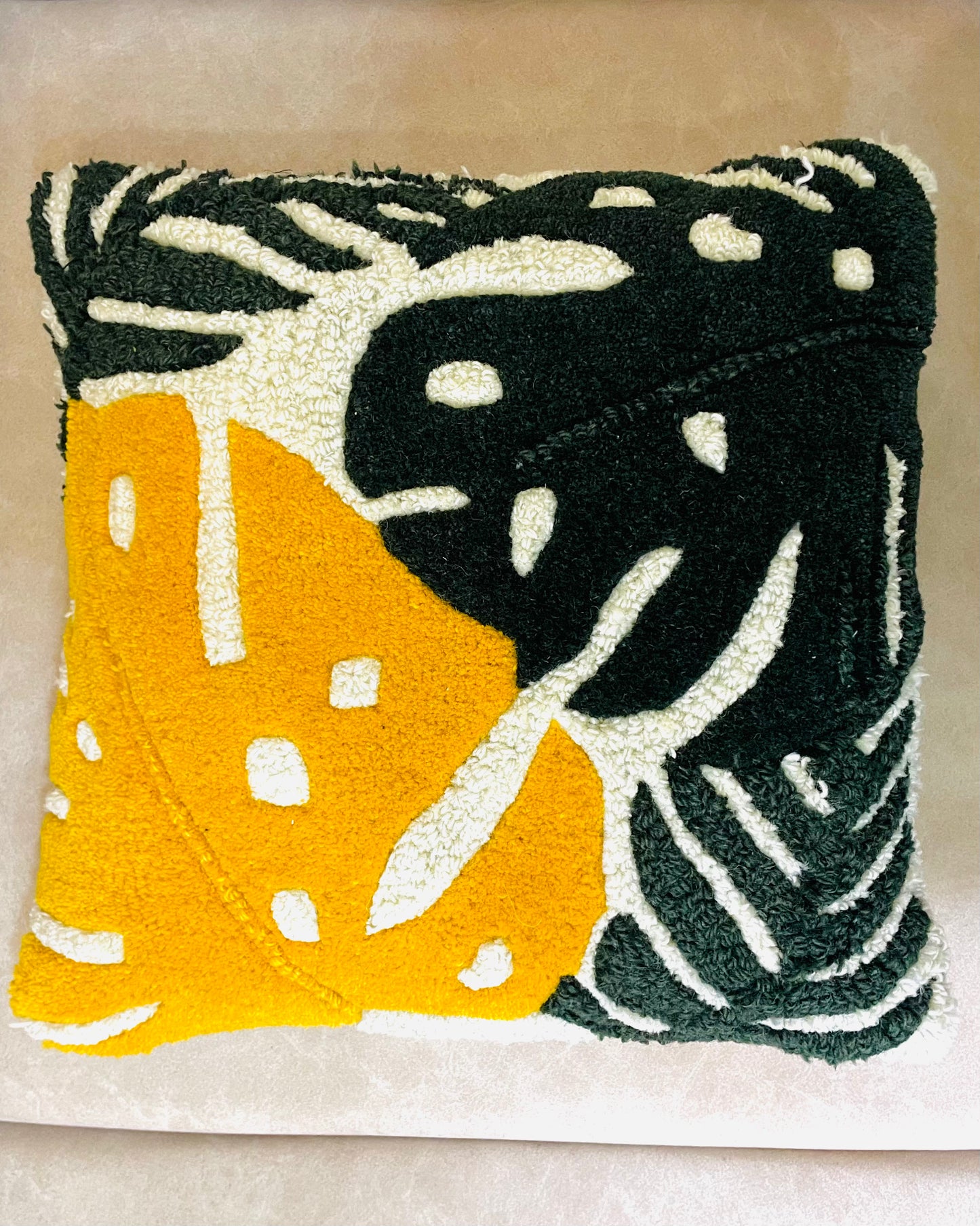 Monstera Leaves Tufted Cushion Cover
