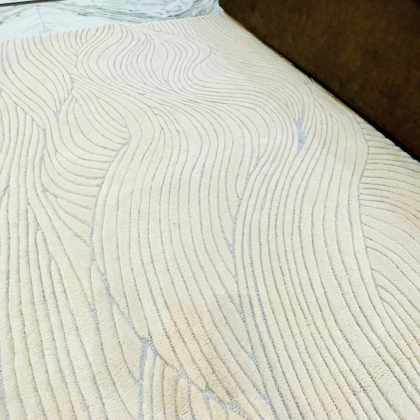 Sculptural Wave Hand-Tufted Rug