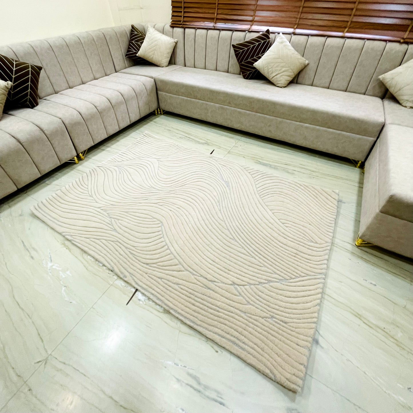 Sculptural Wave Hand-Tufted Rug