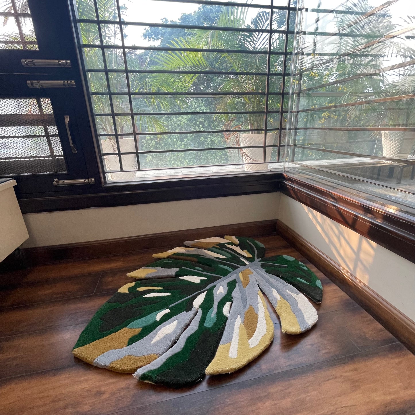 Monstera Leaf Hand-Tufted Rug