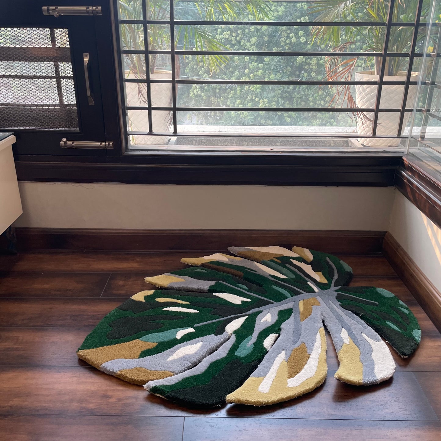 Monstera Leaf Hand-Tufted Rug