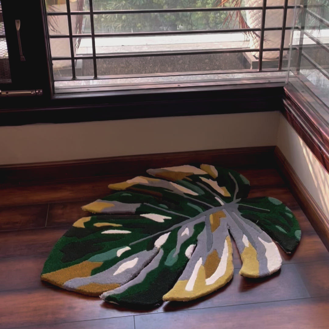 Monstera Leaf Hand-Tufted Rug