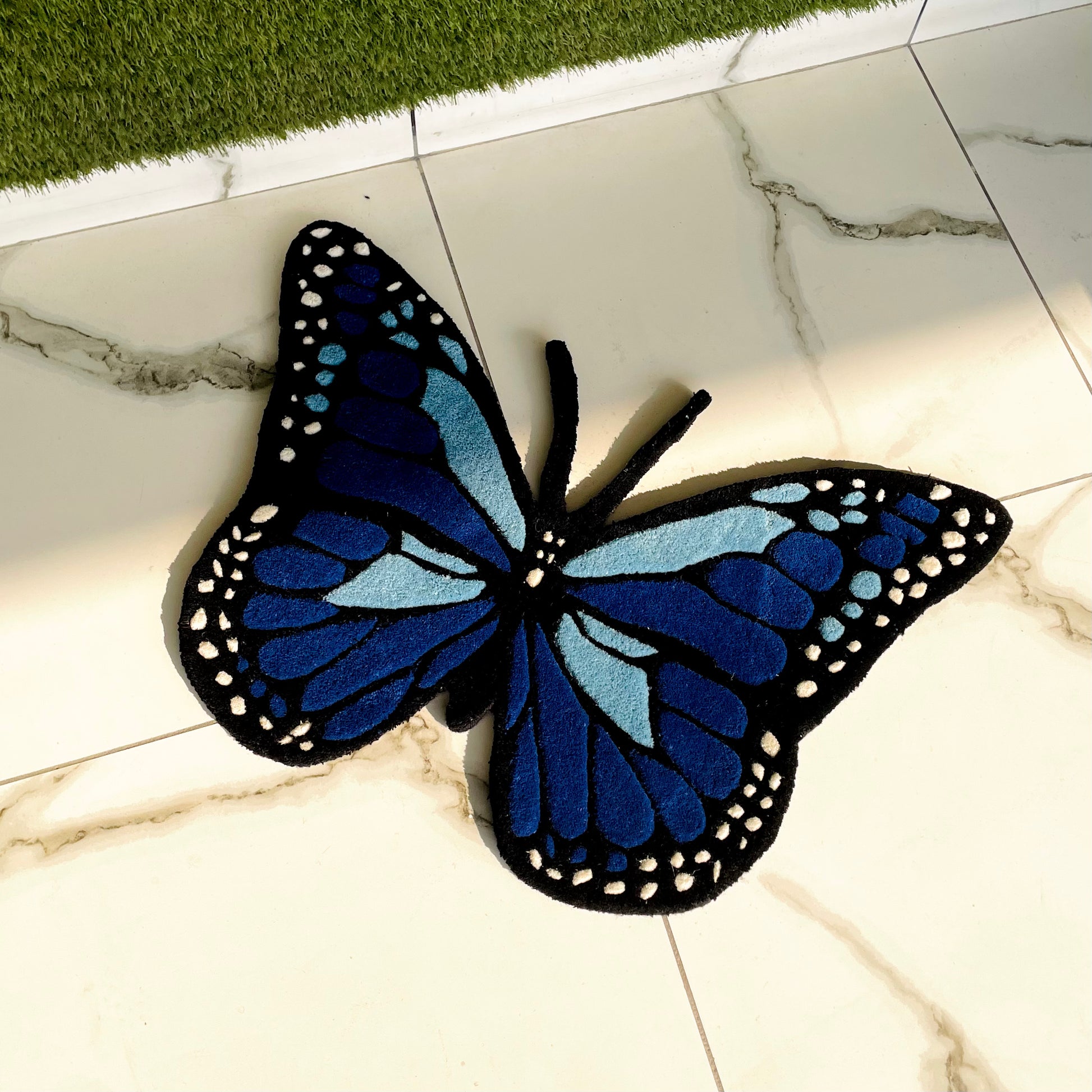 Butterfly Runner Rug Blue Butterfly Hand-Tufted Rug – Carpet Diem