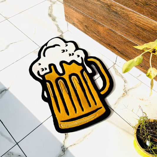 Beer Mug Rug low angle